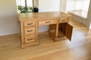 Bàn làm việc gỗ Sồi Mỹ kích thước 1.4x0.55x0.78m